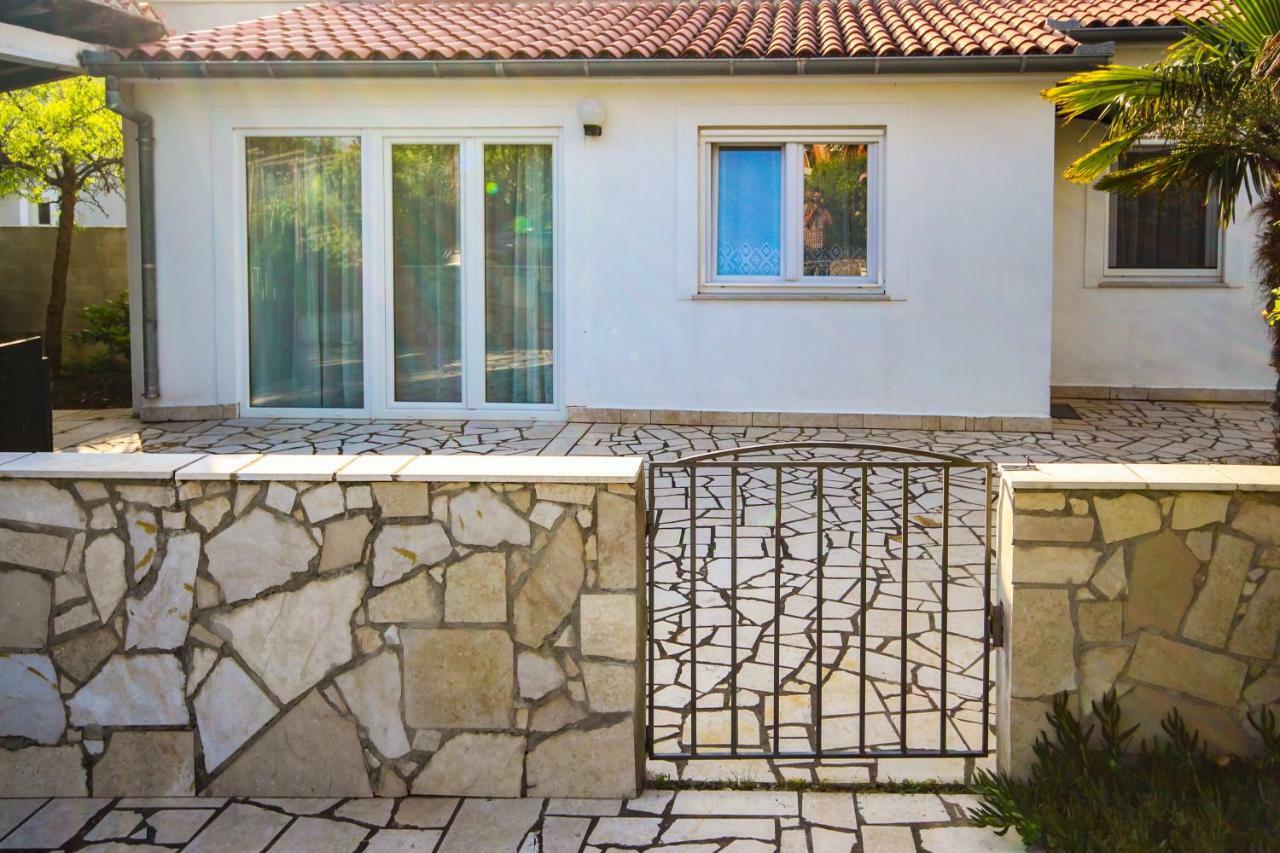 Cukon Holiday Home Медулин Экстерьер фото