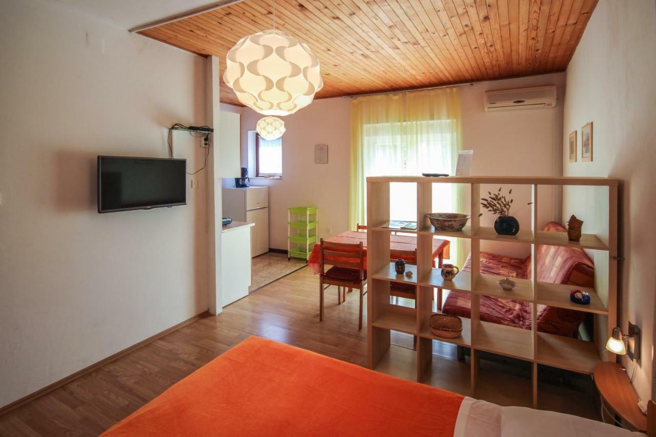 Cukon Holiday Home Медулин Экстерьер фото
